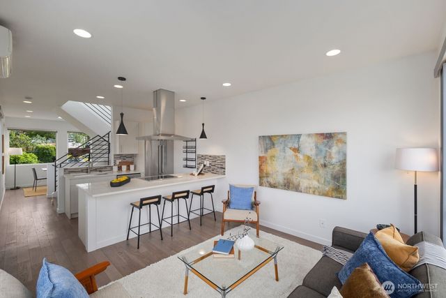 1208 W Emerson Street, Seattle, WA 98119