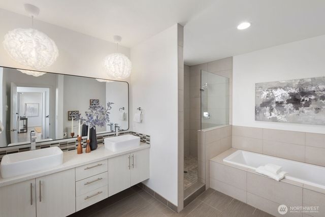 1208 W Emerson Street, Seattle, WA 98119