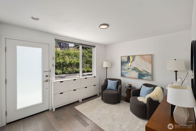 1208 W Emerson Street, Seattle, WA 98119