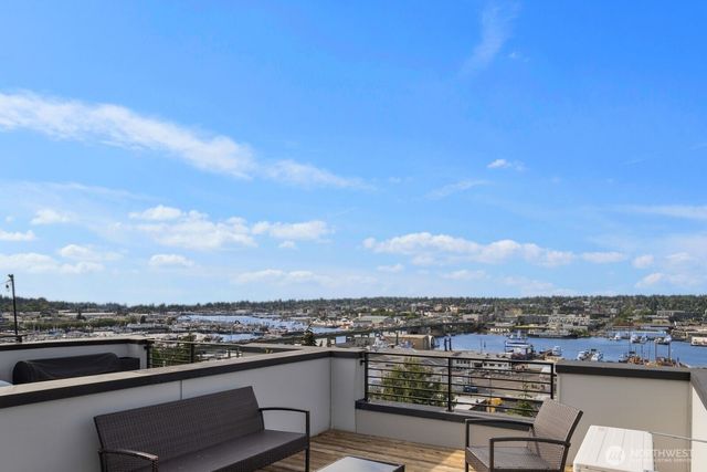 1208 W Emerson Street, Seattle, WA 98119