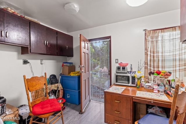 5731 2nd Avenue, Los Angeles, CA 90043