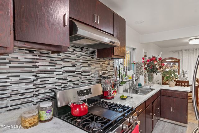 5731 2nd Avenue, Los Angeles, CA 90043