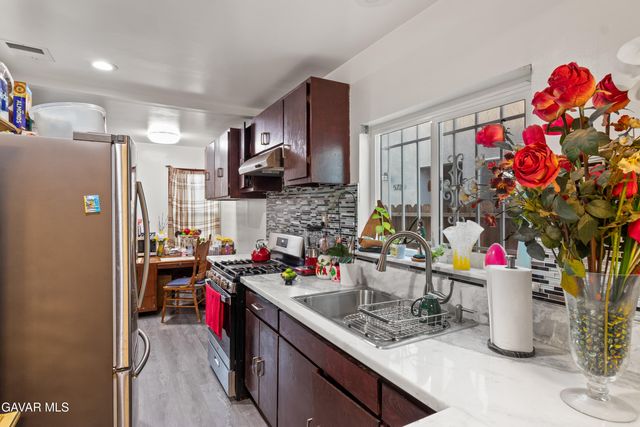 5731 2nd Avenue, Los Angeles, CA 90043