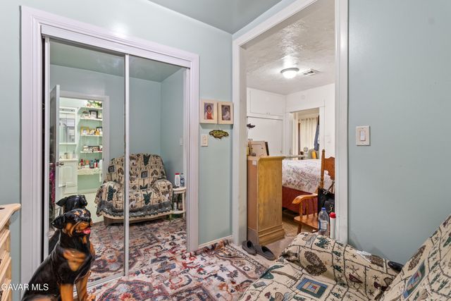 5731 2nd Avenue, Los Angeles, CA 90043