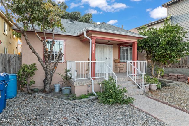 5731 2nd Avenue, Los Angeles, CA 90043