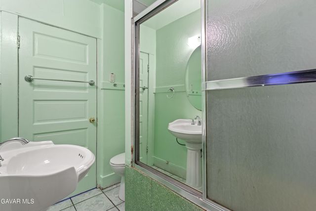 5731 2nd Avenue, Los Angeles, CA 90043