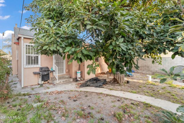 5731 2nd Avenue, Los Angeles, CA 90043
