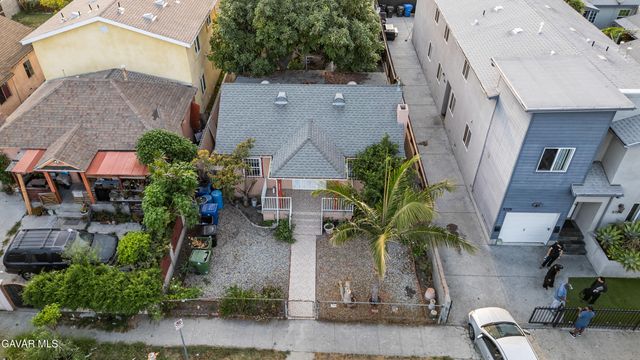 5731 2nd Avenue, Los Angeles, CA 90043
