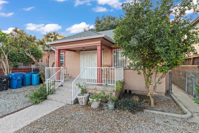 5731 2nd Avenue, Los Angeles, CA 90043