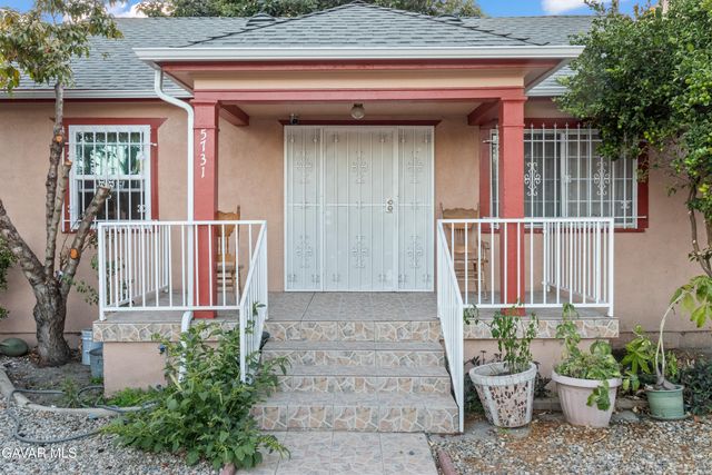 5731 2nd Avenue, Los Angeles, CA 90043