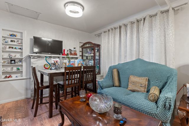 5731 2nd Avenue, Los Angeles, CA 90043