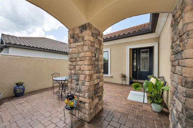 8707 SORANO VILLA DRIVE, Tampa, FL 33647