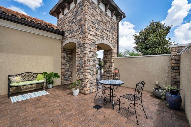 8707 SORANO VILLA DRIVE, Tampa, FL 33647