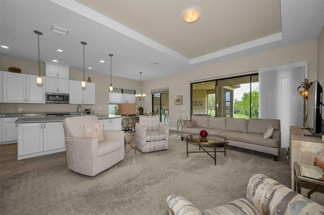 8707 SORANO VILLA DRIVE, Tampa, FL 33647