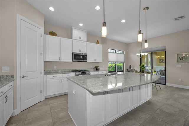 8707 SORANO VILLA DRIVE, Tampa, FL 33647