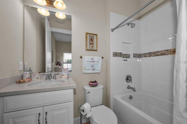 8707 SORANO VILLA DRIVE, Tampa, FL 33647