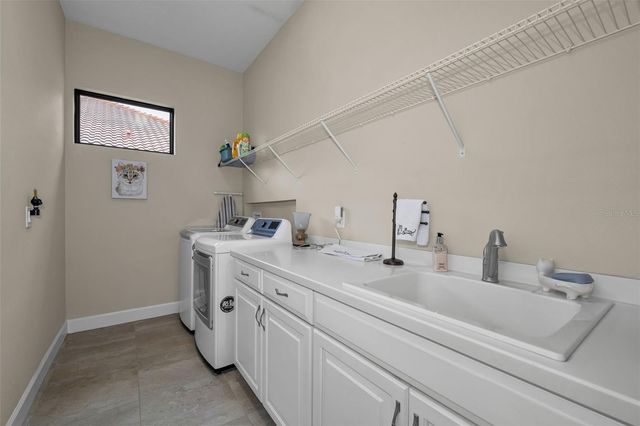 8707 SORANO VILLA DRIVE, Tampa, FL 33647