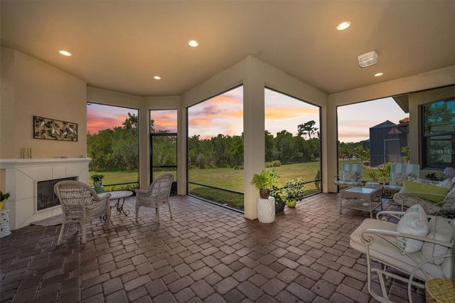 8707 SORANO VILLA DRIVE, Tampa, FL 33647