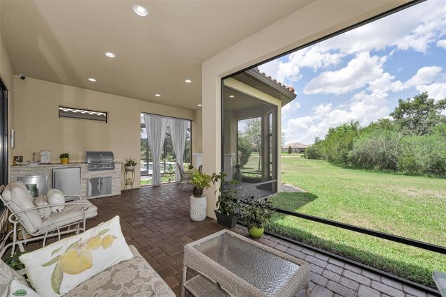 8707 SORANO VILLA DRIVE, Tampa, FL 33647