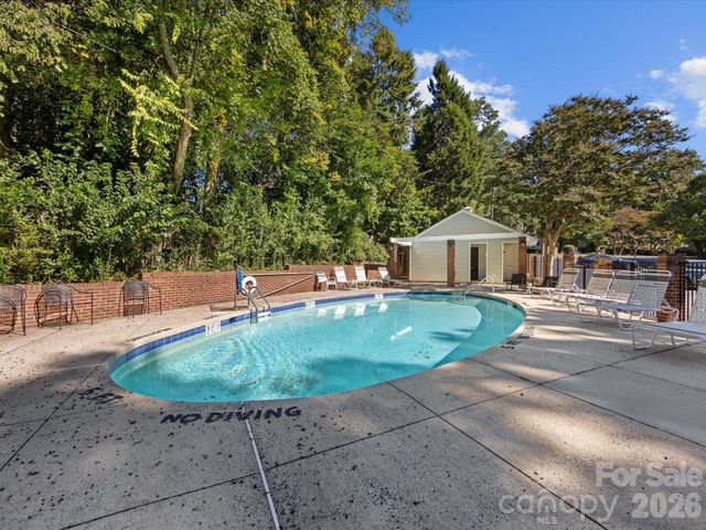 430 Queens Road 221, Charlotte, NC 28207