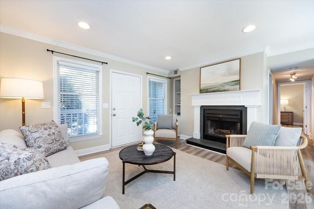 430 Queens Road 221, Charlotte, NC 28207