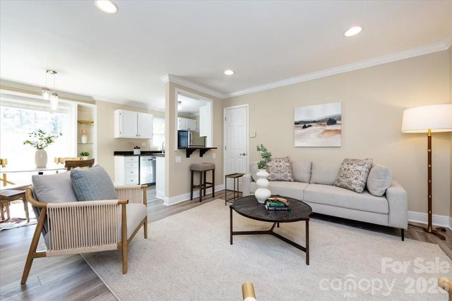 430 Queens Road 221, Charlotte, NC 28207