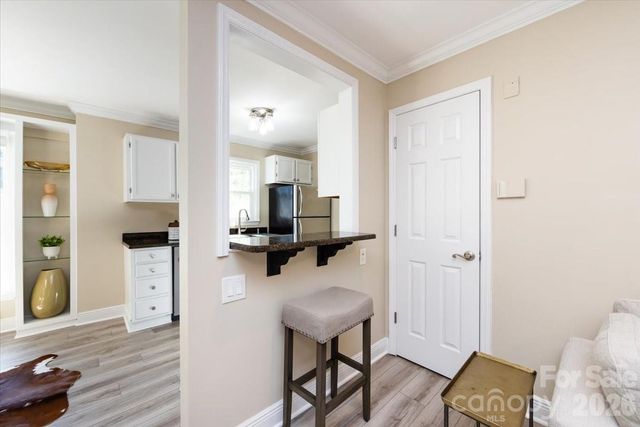 430 Queens Road 221, Charlotte, NC 28207