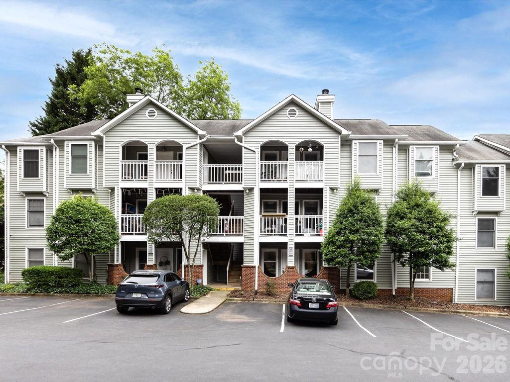 430 Queens Road 221, Charlotte, NC 28207