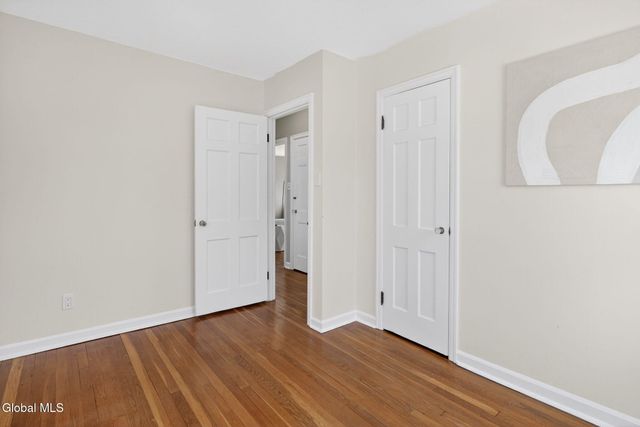 7 Newcomb Drive, Colonie, NY 12211