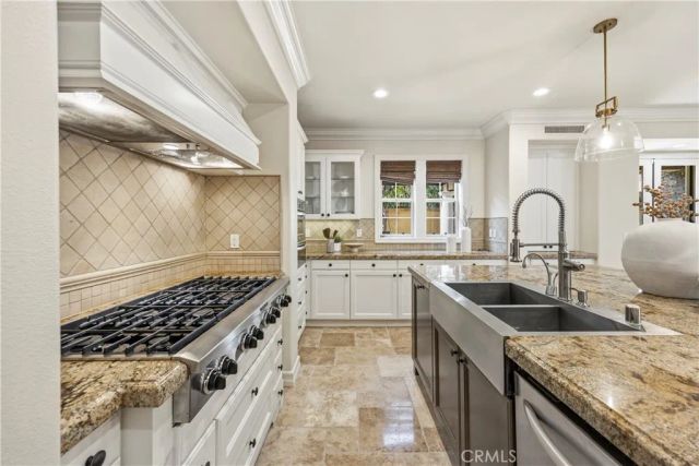 30 Exploration, Irvine, CA 92618