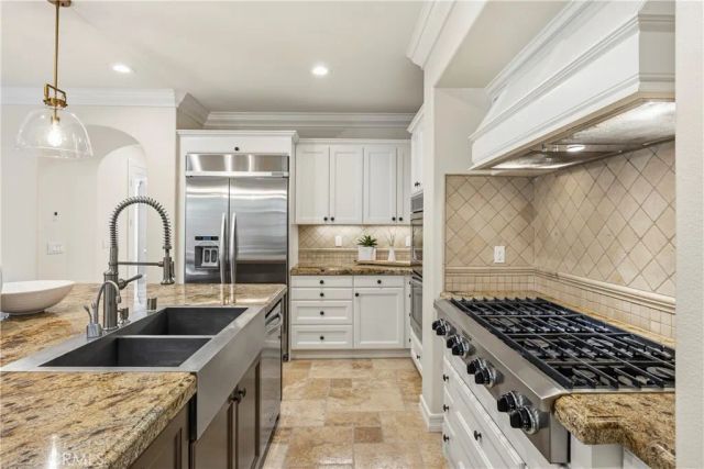 30 Exploration, Irvine, CA 92618
