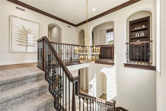 30 Exploration, Irvine, CA 92618