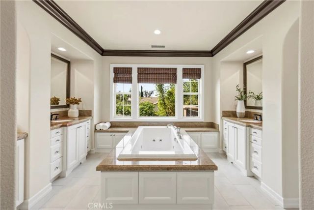 30 Exploration, Irvine, CA 92618