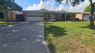 131 N Janin, Portland, TX 78374