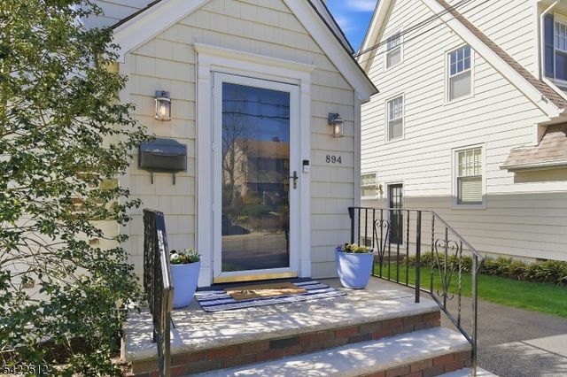 894 Ridgewood Road, Millburn Twp., NJ 07041