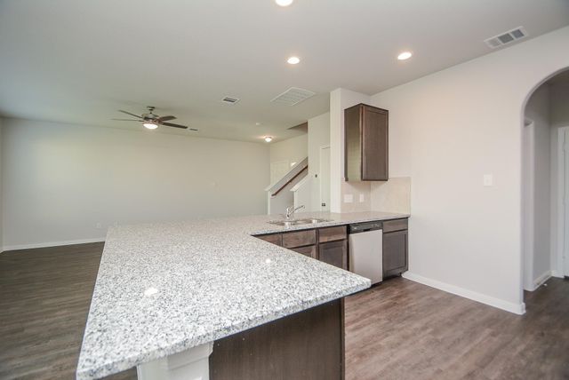 4212 Mcgregor Bluff Lane, Conroe, TX 77304