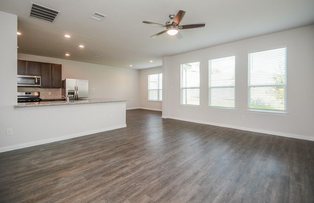 4212 Mcgregor Bluff Lane, Conroe, TX 77304