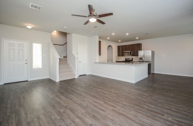 4212 Mcgregor Bluff Lane, Conroe, TX 77304