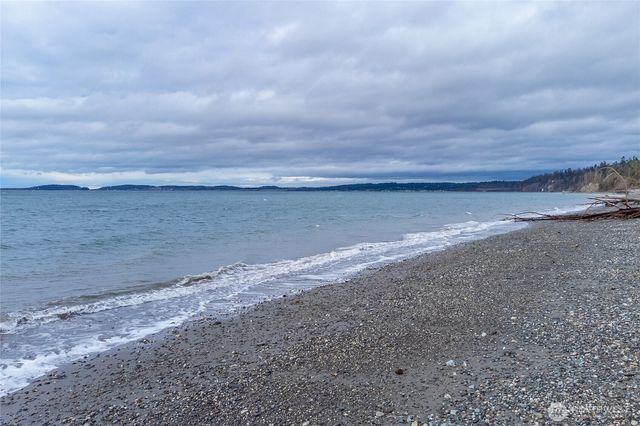 43 E Sycamore Road, Coupeville, WA 98239