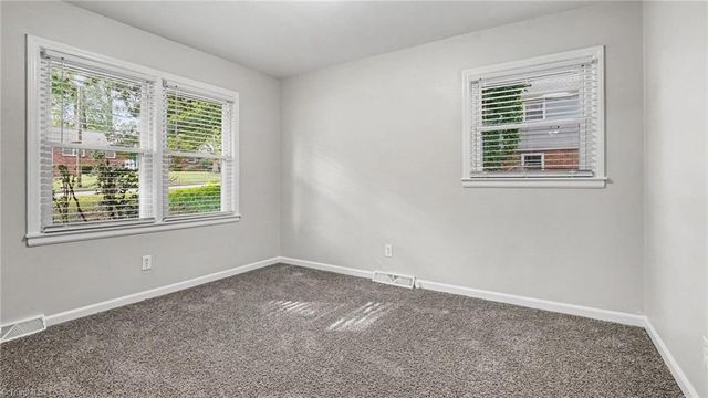 3768 Vandalia Drive, Winston-salem, NC 27104