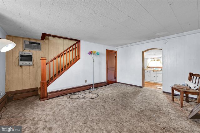 408 E LAWTON ST, Saint Clair, PA 17970