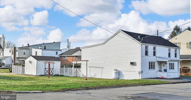 408 E LAWTON ST, Saint Clair, PA 17970
