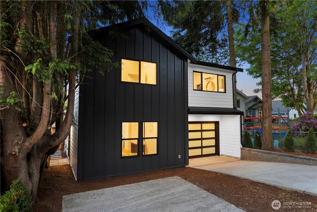 8823 Dibble Avenue NW, Seattle, WA 98117