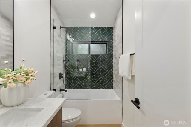 8823 Dibble Avenue NW, Seattle, WA 98117