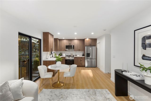 8823 Dibble Avenue NW, Seattle, WA 98117