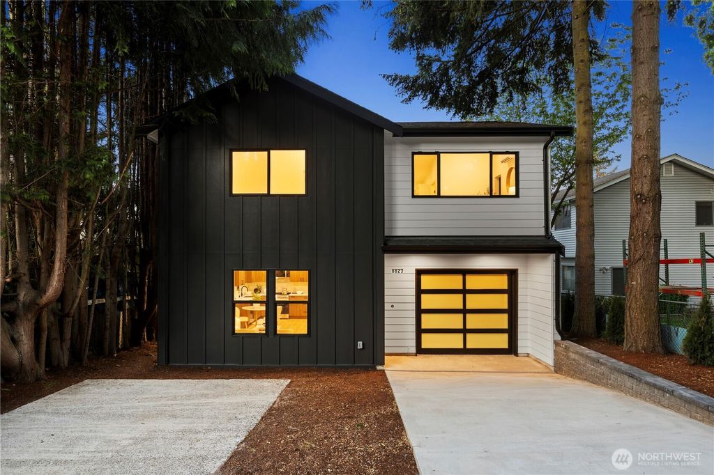 8823 Dibble Avenue NW, Seattle, WA 98117