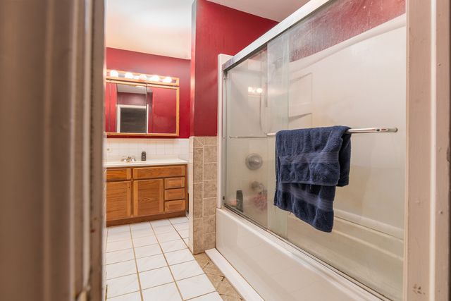 3707 CLEARVIEW Avenue, Gurnee, IL 60031