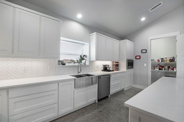 620 Ewing Road, Ferris, TX 75125