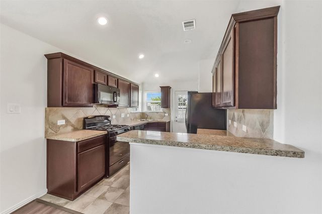 16703 Highland Villa Lane, Humble, TX 77396