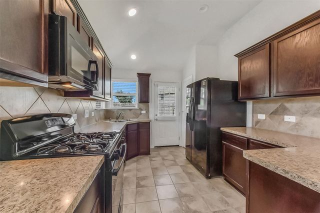 16703 Highland Villa Lane, Humble, TX 77396